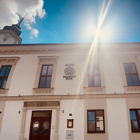 Kounicky Dvur Hotel Dolní Kounice Eksteriør billede