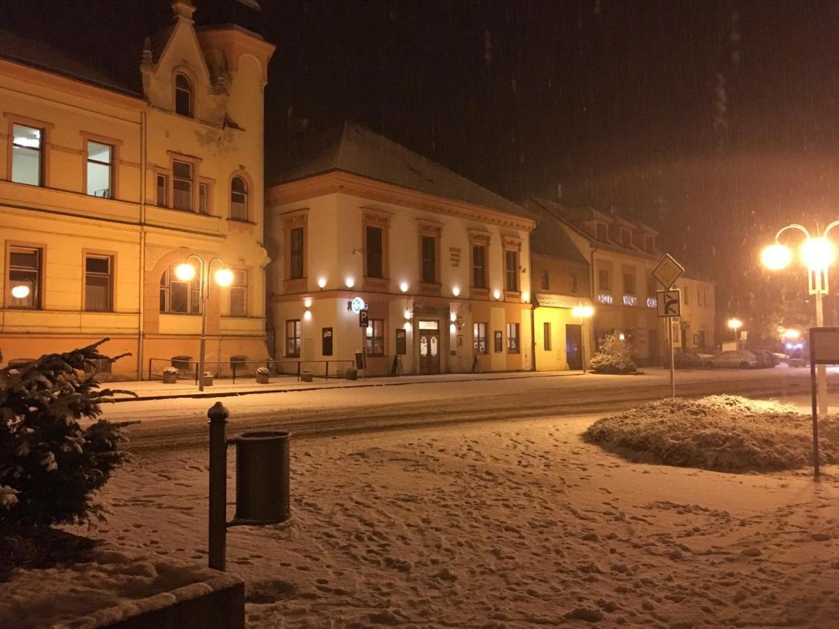 Kounicky Dvur Hotel Dolní Kounice Eksteriør billede