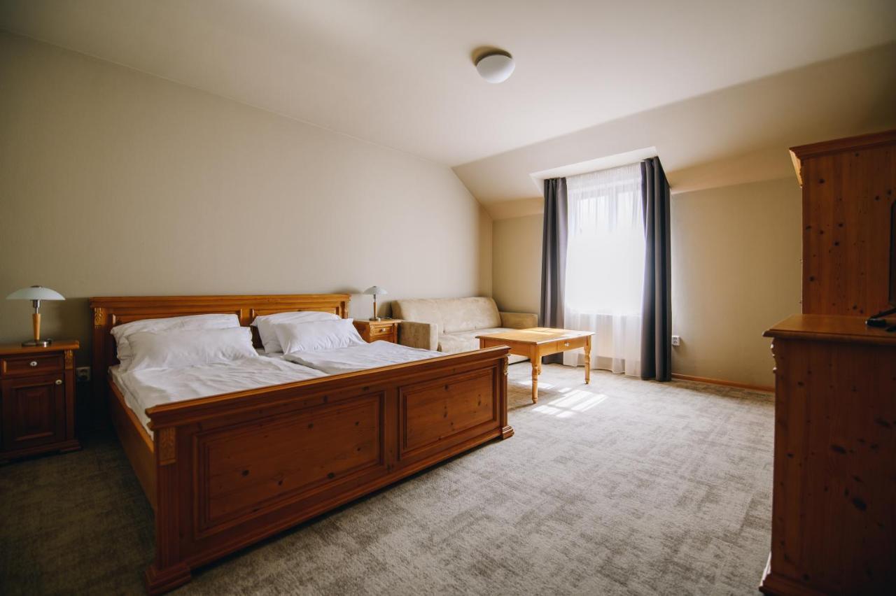 Kounicky Dvur Hotel Dolní Kounice Eksteriør billede