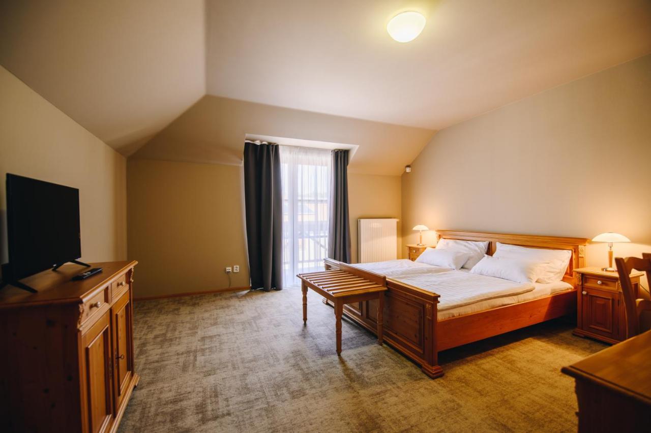 Kounicky Dvur Hotel Dolní Kounice Eksteriør billede