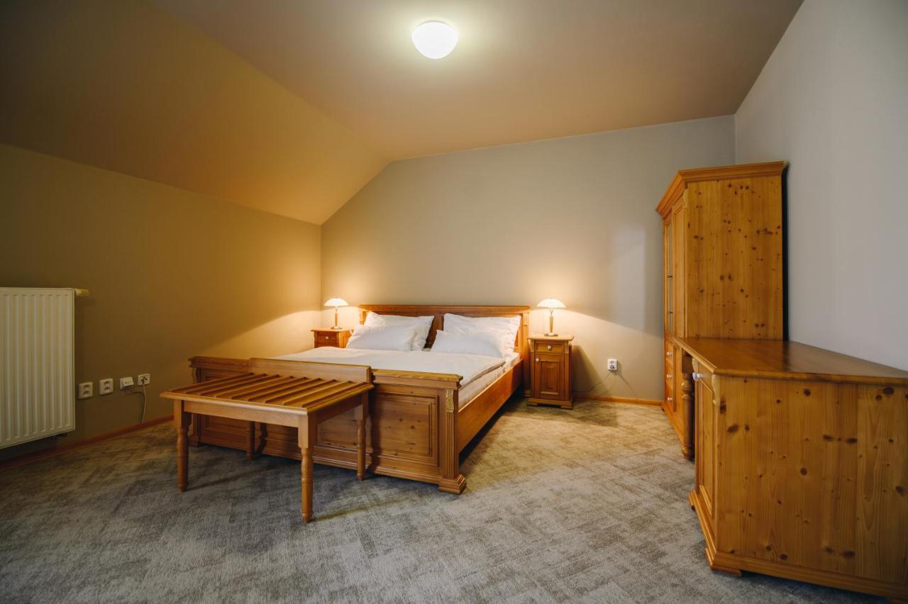 Kounicky Dvur Hotel Dolní Kounice Eksteriør billede