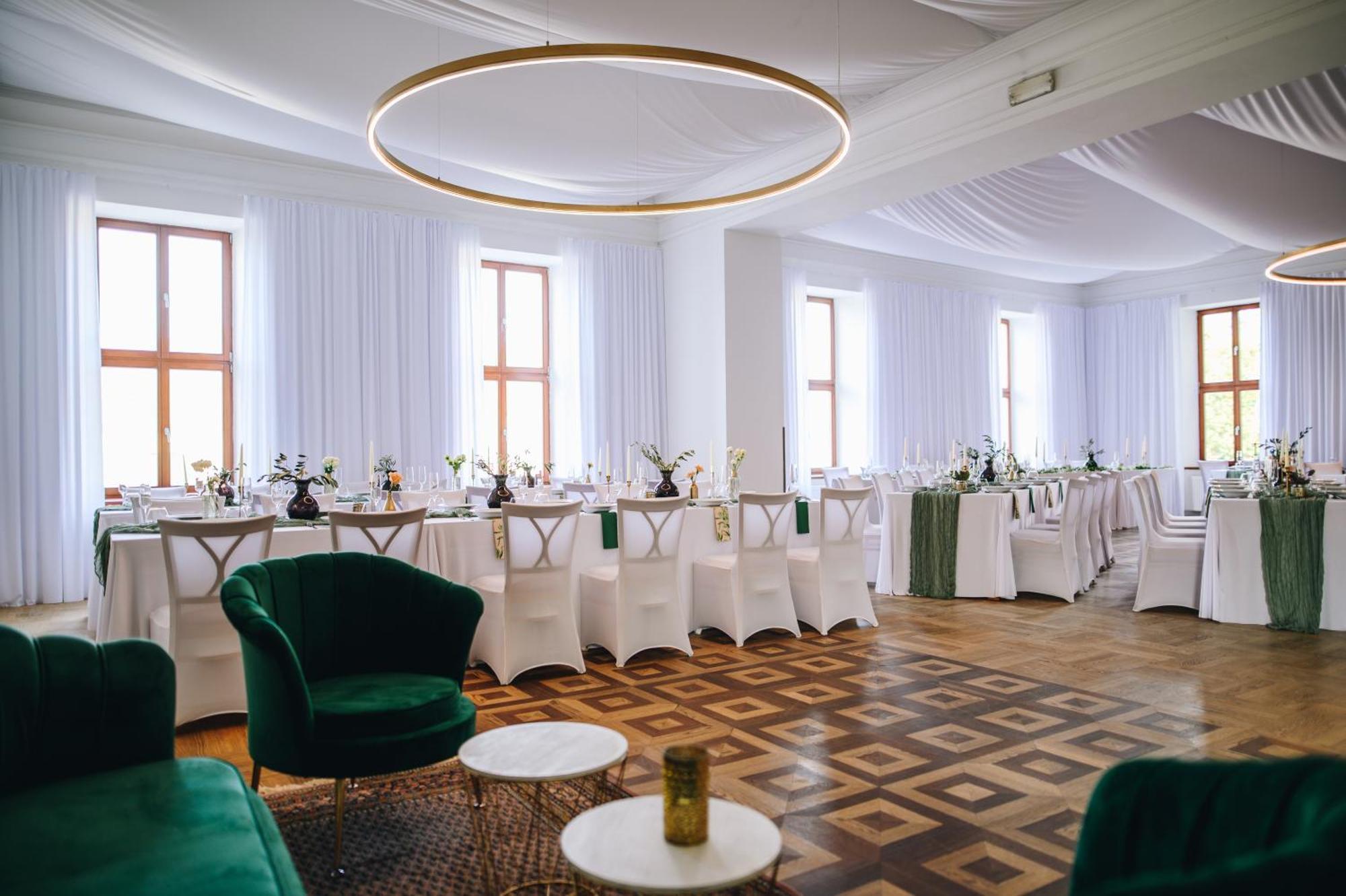 Kounicky Dvur Hotel Dolní Kounice Eksteriør billede